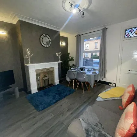 Ashton House Holiday home