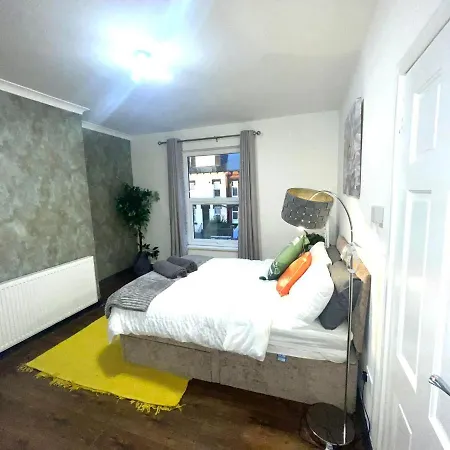 Holiday home Ashton House Leeds (West Yorkshire)