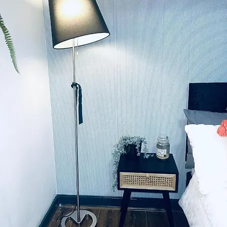 Ashton House Holiday home Leeds (West Yorkshire)