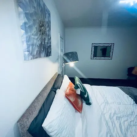 Holiday home Ashton House Leeds (West Yorkshire)